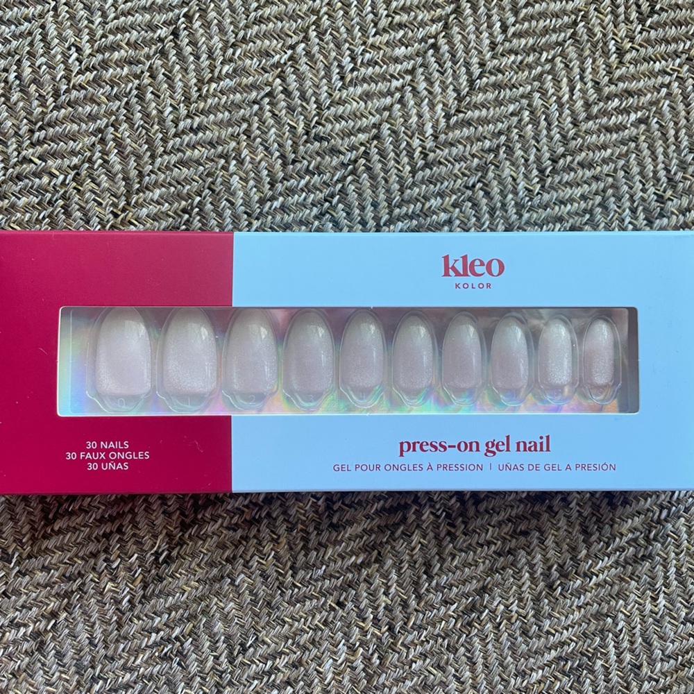 Kleo Kolor Press-On Gel Nails - Soft Life - Picture 2 of 4